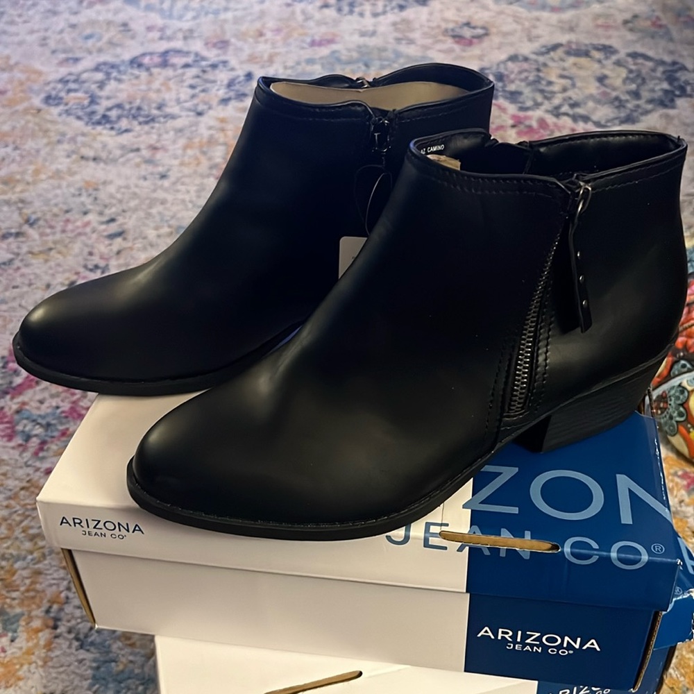 🖤 Arizona black ankle booties🖤